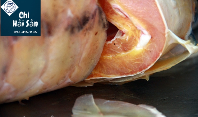 Thịt cá có lẫn nhiều sợi mỡ