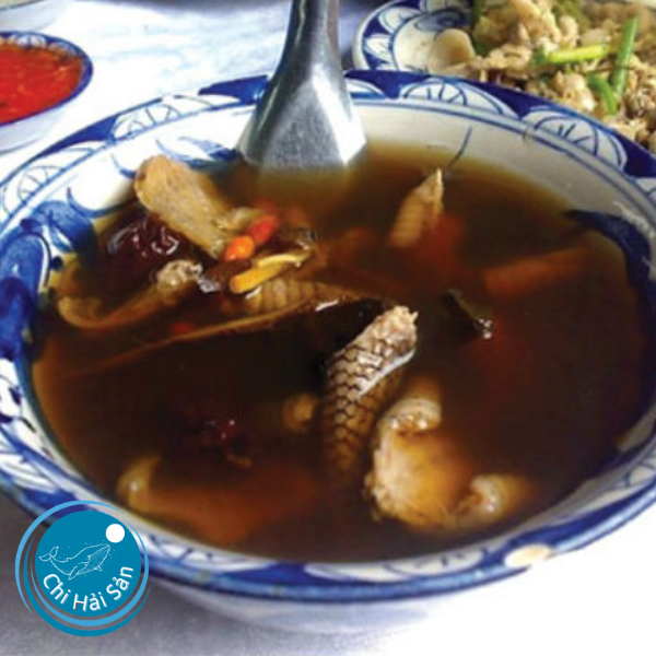 Rắn ri hầm thuốc bắc